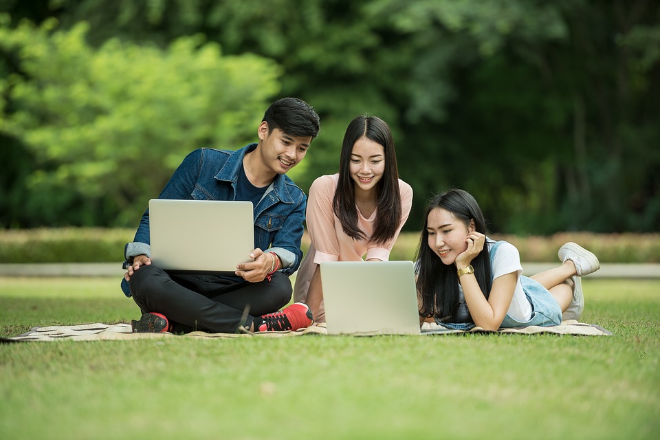 Erasmus: il programma che favorisce la mobilità internazionale degli studenti compie 30 anni