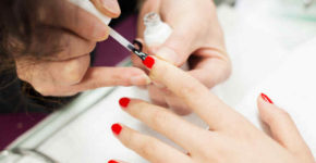 nail artist