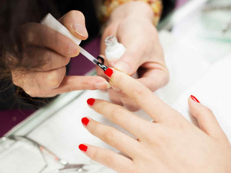nail artist