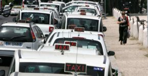 come diventare tassista