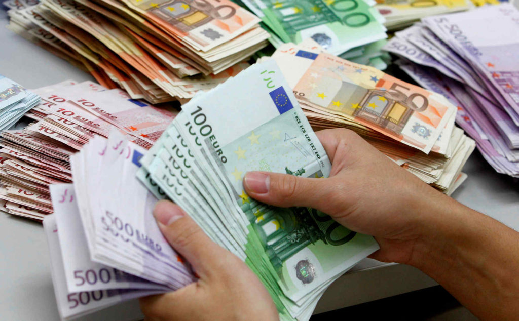 stipendi in contanti