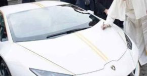 Lamborghini del Papa venduta, costruito un asilo in Iraq-