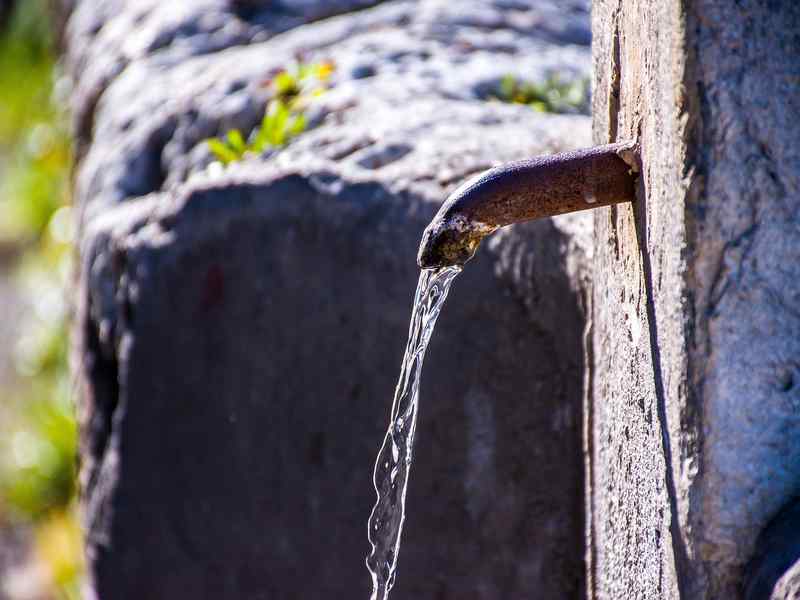 Acqua pubblica, pronto al salto indietro